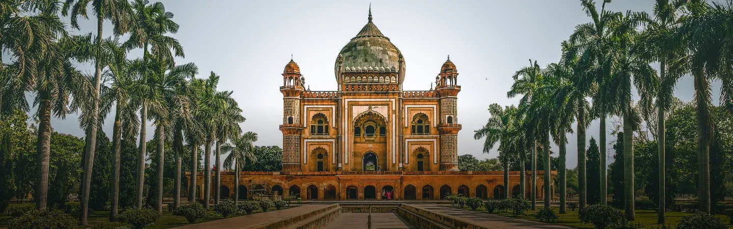 Business Class Flights to New Delhi