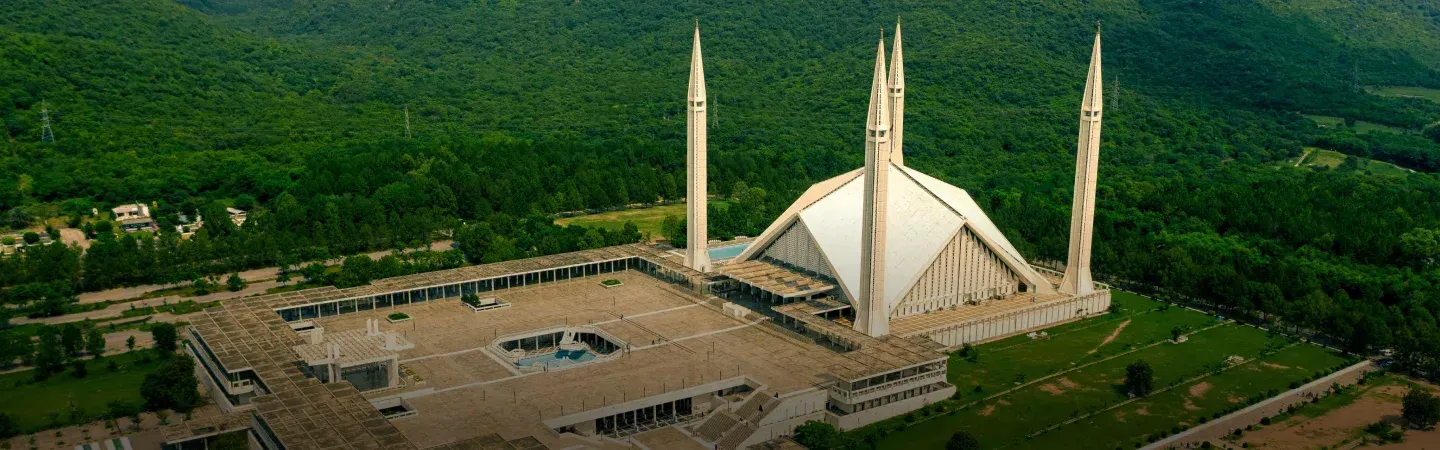 Business Class Flights to Pakistan