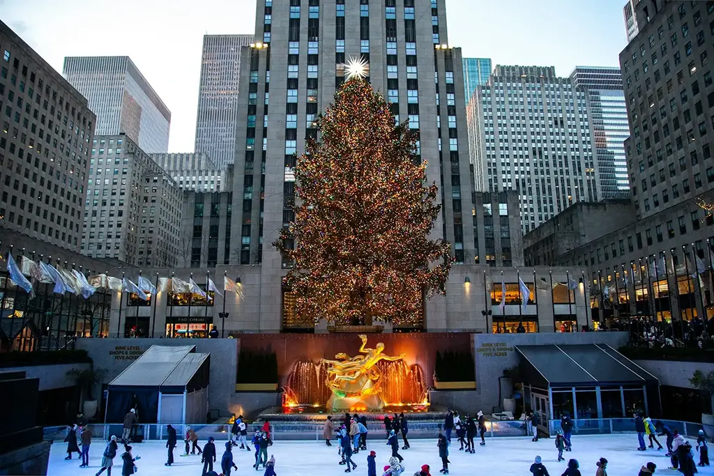 new_york_new_year_christmas_2024